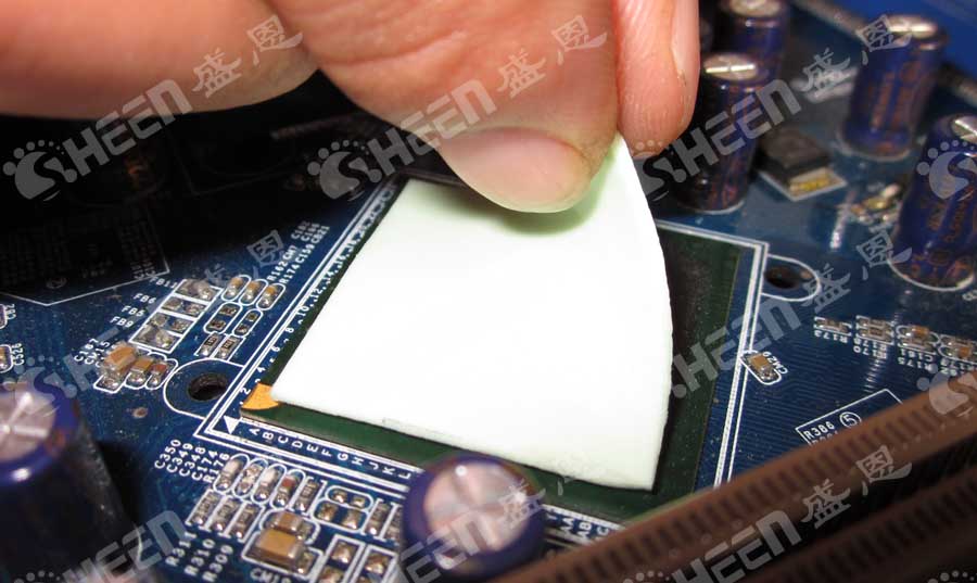 導熱墊片革新(xīn)：無矽導熱墊片(pian)對标普通導熱(re)矽膠片的颠覆(fù)