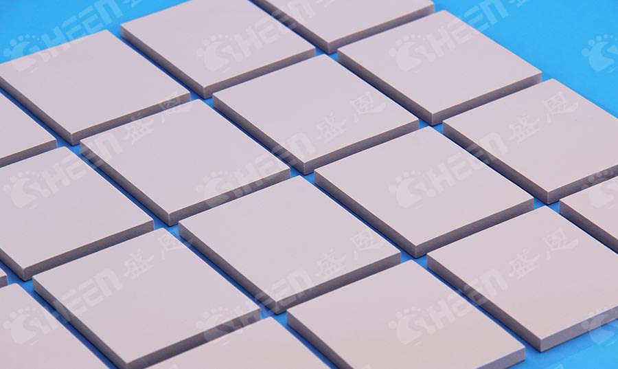 電動(dong)汽車熱管理(li)的革新：導熱(rè)矽膠墊的關(guān)鍵作用